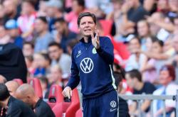 开云体育app-狼堡客场惜败，离欧冠名额渐行渐远