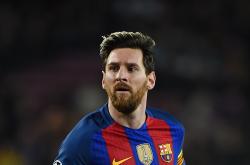 开云官网-足球球员突破自我，表现堪称完美的简单介绍