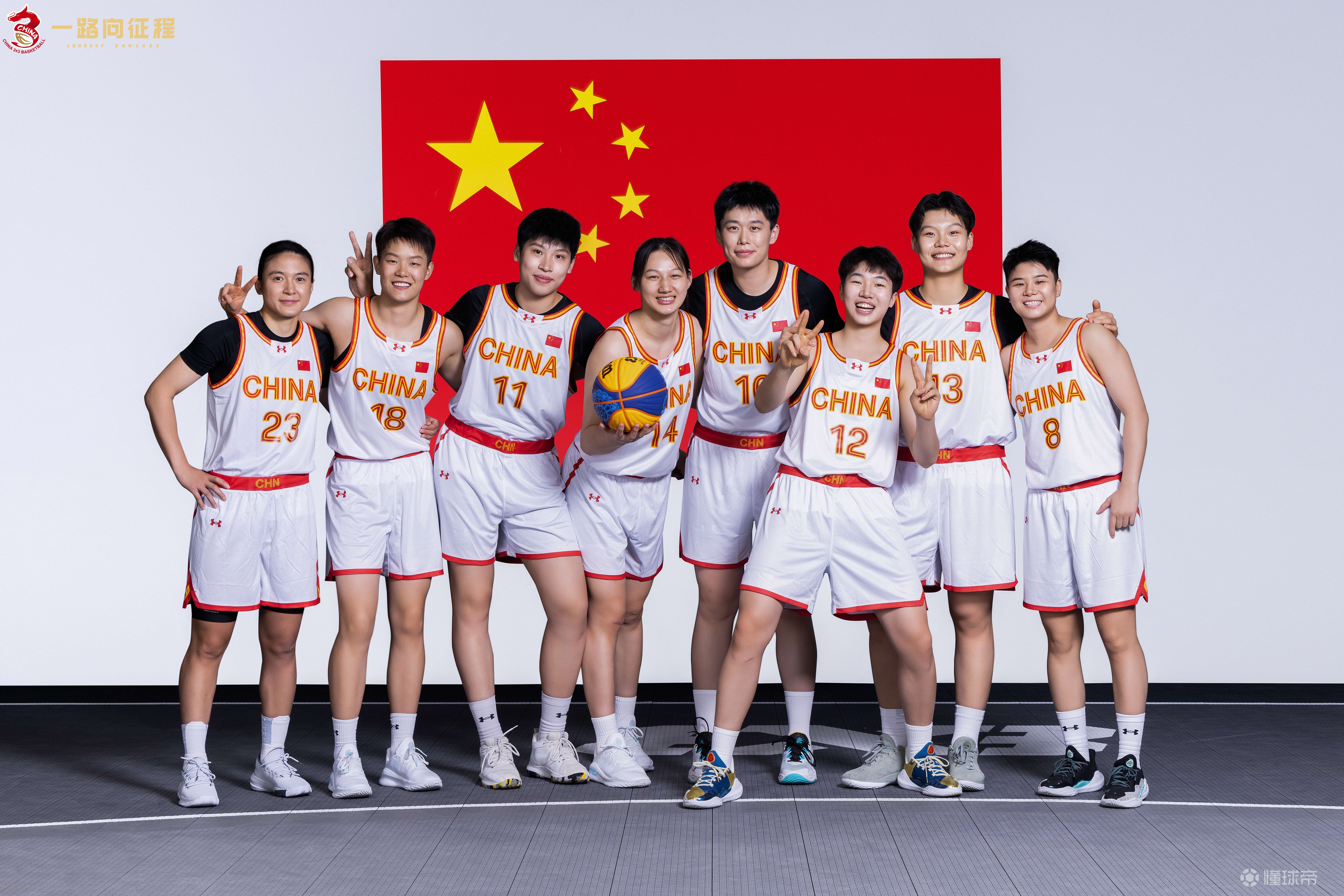 众多国家篮球巨星集结备战，争夺荣耀的简单介绍