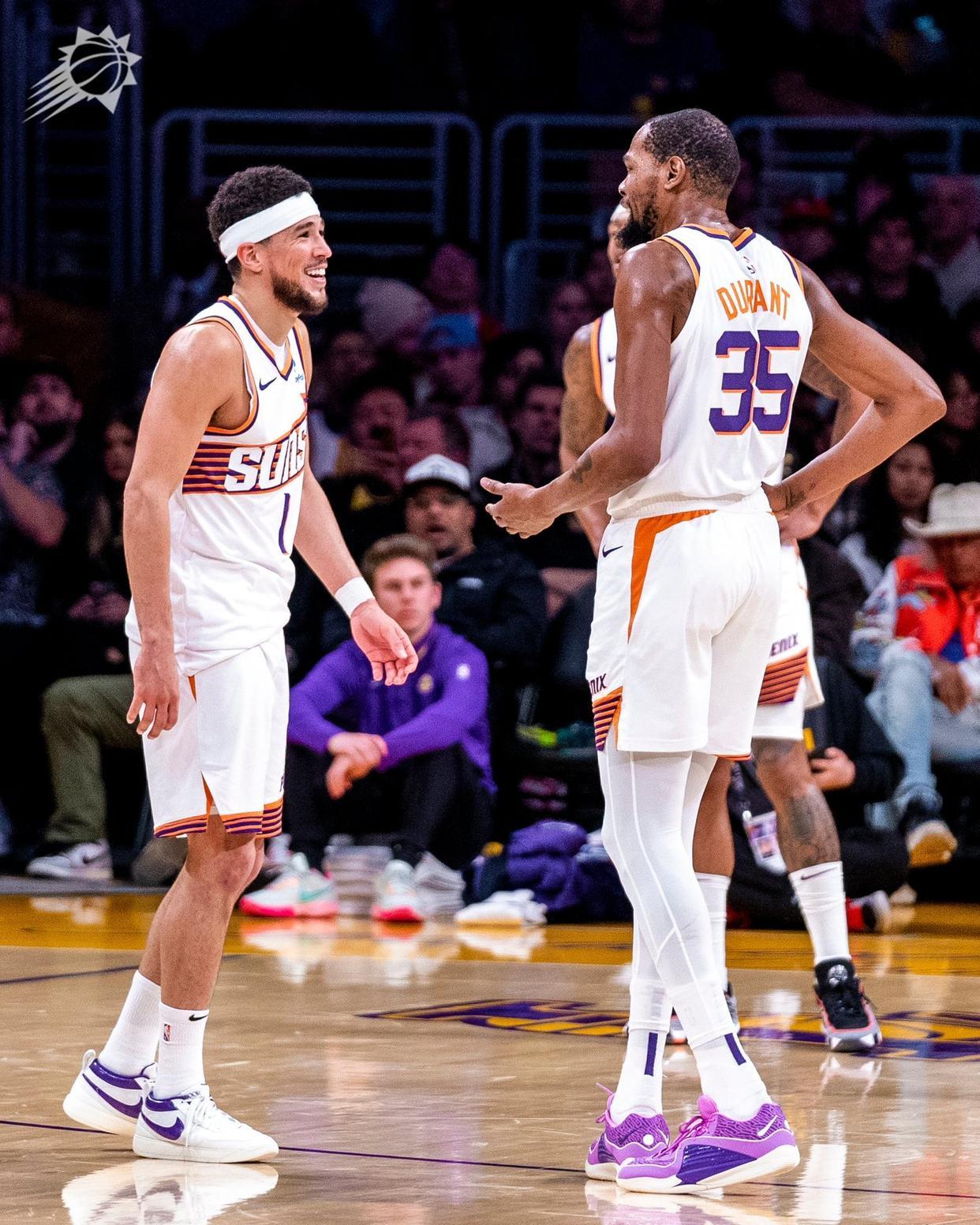 太阳逆转活塞,布克成为关键人物! 太阳逆转活塞,布克成为关键人物!