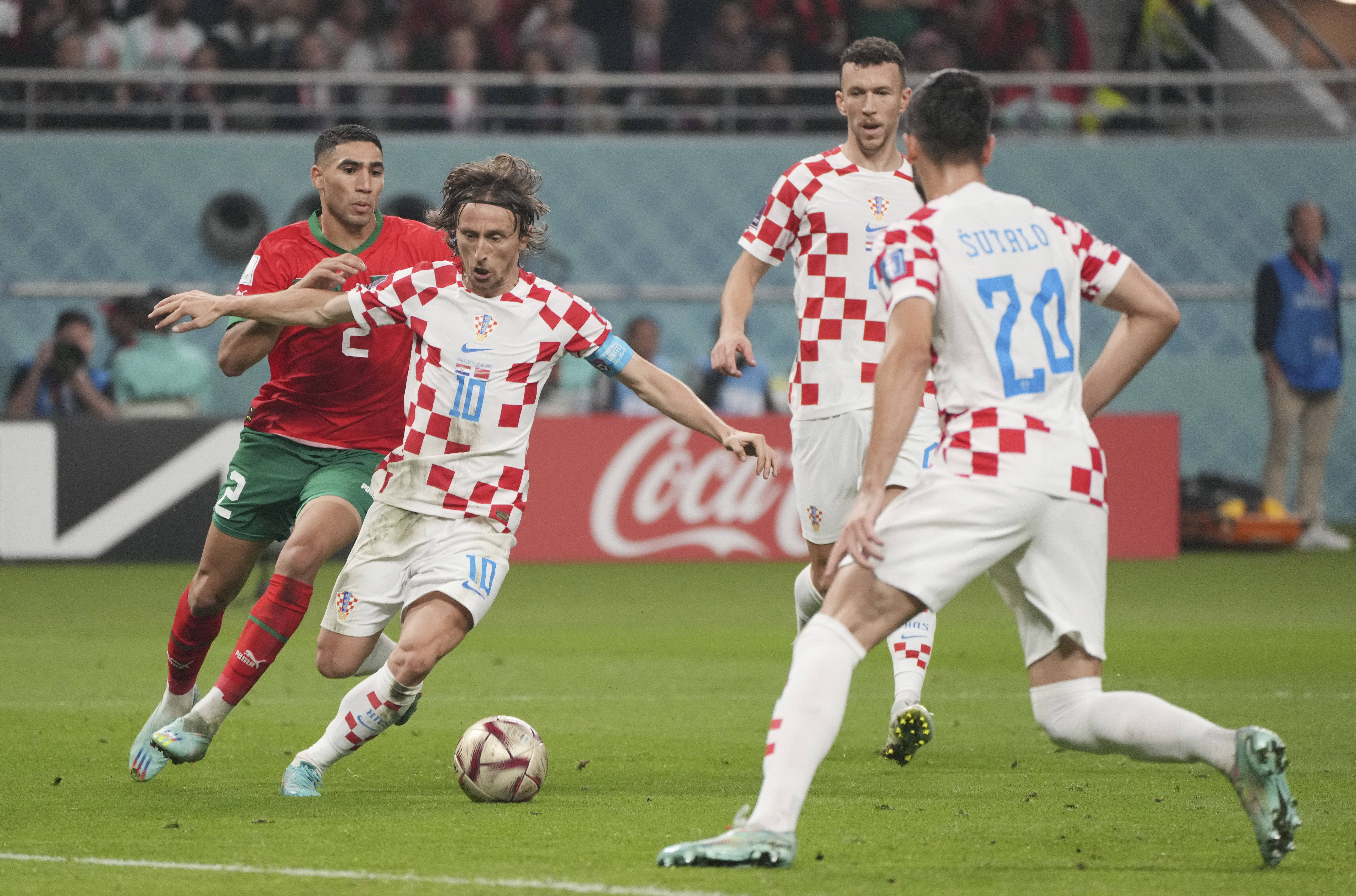 克罗地亚队团结战胜对手，成功晋级四强