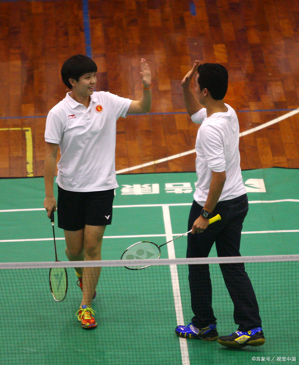 印尼羽毛球队翻盘英格兰羽毛球队，陶菲克送出助攻的简单介绍