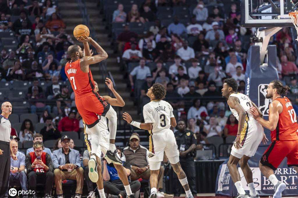 鹈鹕险胜雷霆，锡安带队取胜